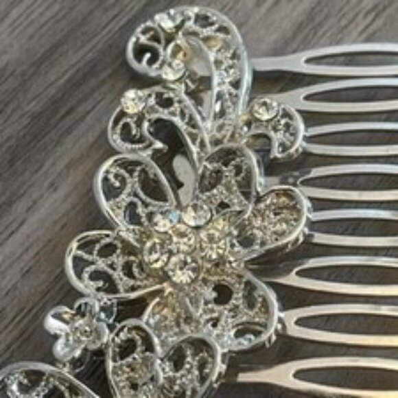Vintage Filigree Hair Comb w Flower Design Wedding Bride Bridal Glam Floral - Picture 4 of 4